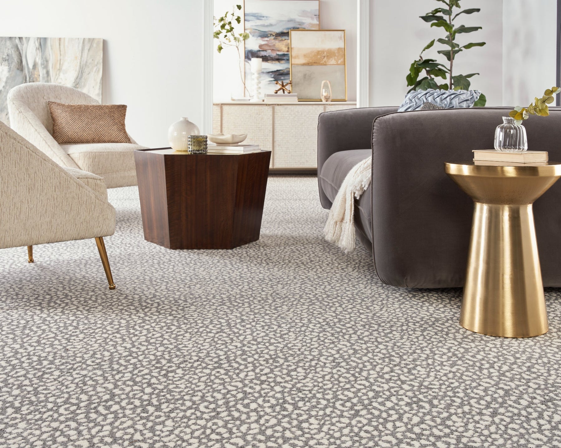 How to Choose a Carpet Color for Your Luxury Home