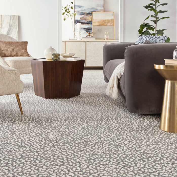 How to Choose a Carpet Color for Your Luxury Home
